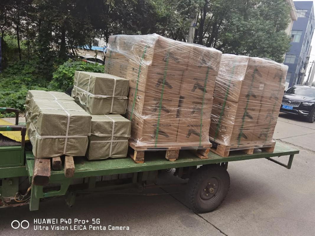 都說冷庫門配件制造門檻低？專業廠家有話說 從門鎖到鋁型材，細節決定成敗